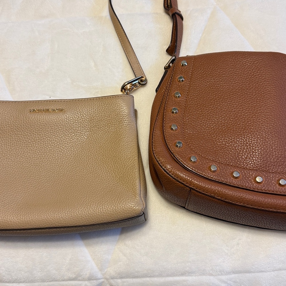 Michael Kors Trisha Beige Leather Crossbody Bag - Picture 11 of 11